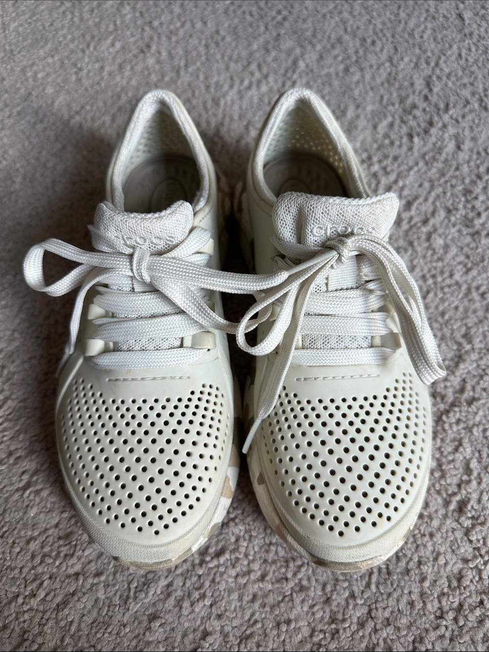 CROCS LiteRide Women's Lace-Up Perforated Sneakers in Cream w/ camo- Size 5